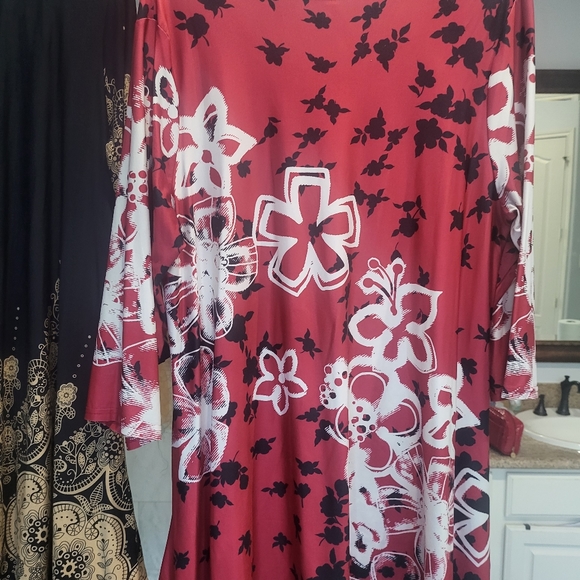 3 bundle tunic tops - Picture 3 of 11